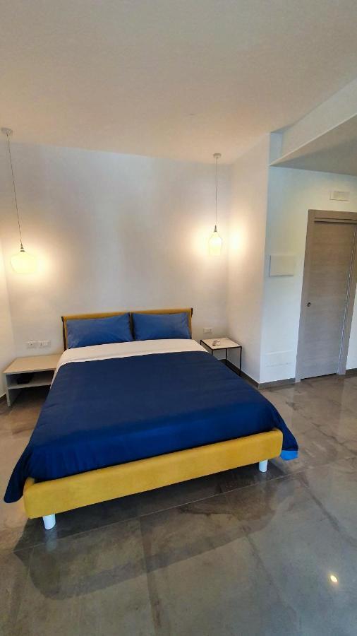 Werooms Salerno Bagian luar foto